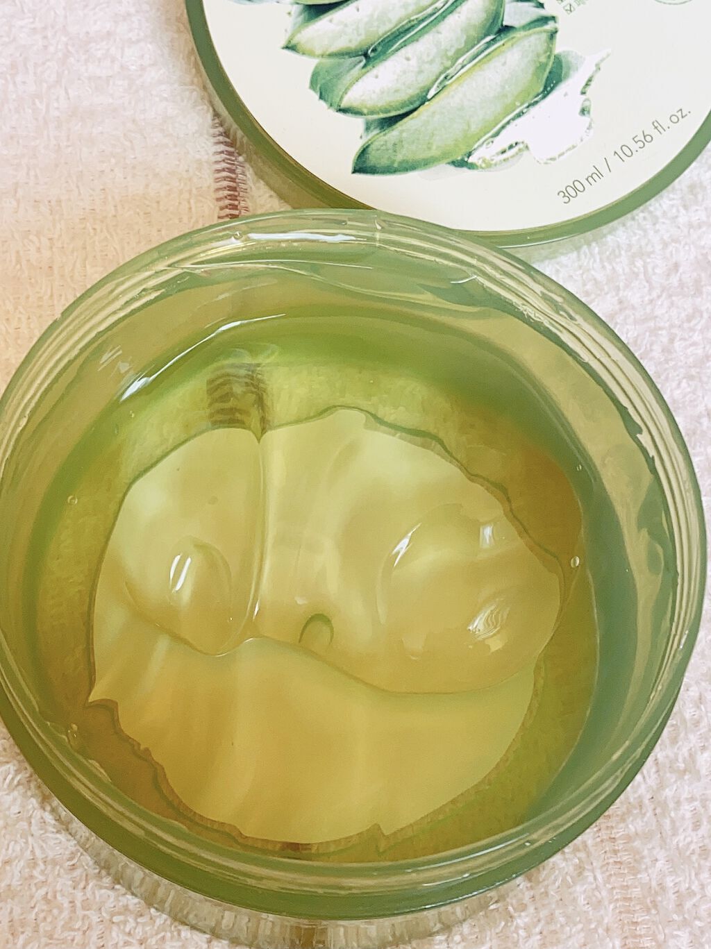 マイルド＆モイスチャーアロエジェル/ネイチャーリパブリック/ボディローションを使ったクチコミ（2枚目）