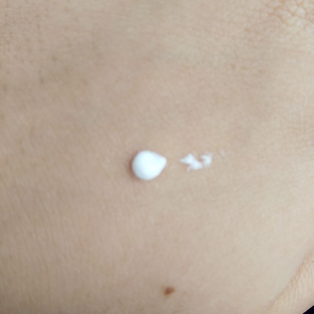 日本製ホワイトクリームＤ/DAISO/化粧下地を使ったクチコミ（2枚目）