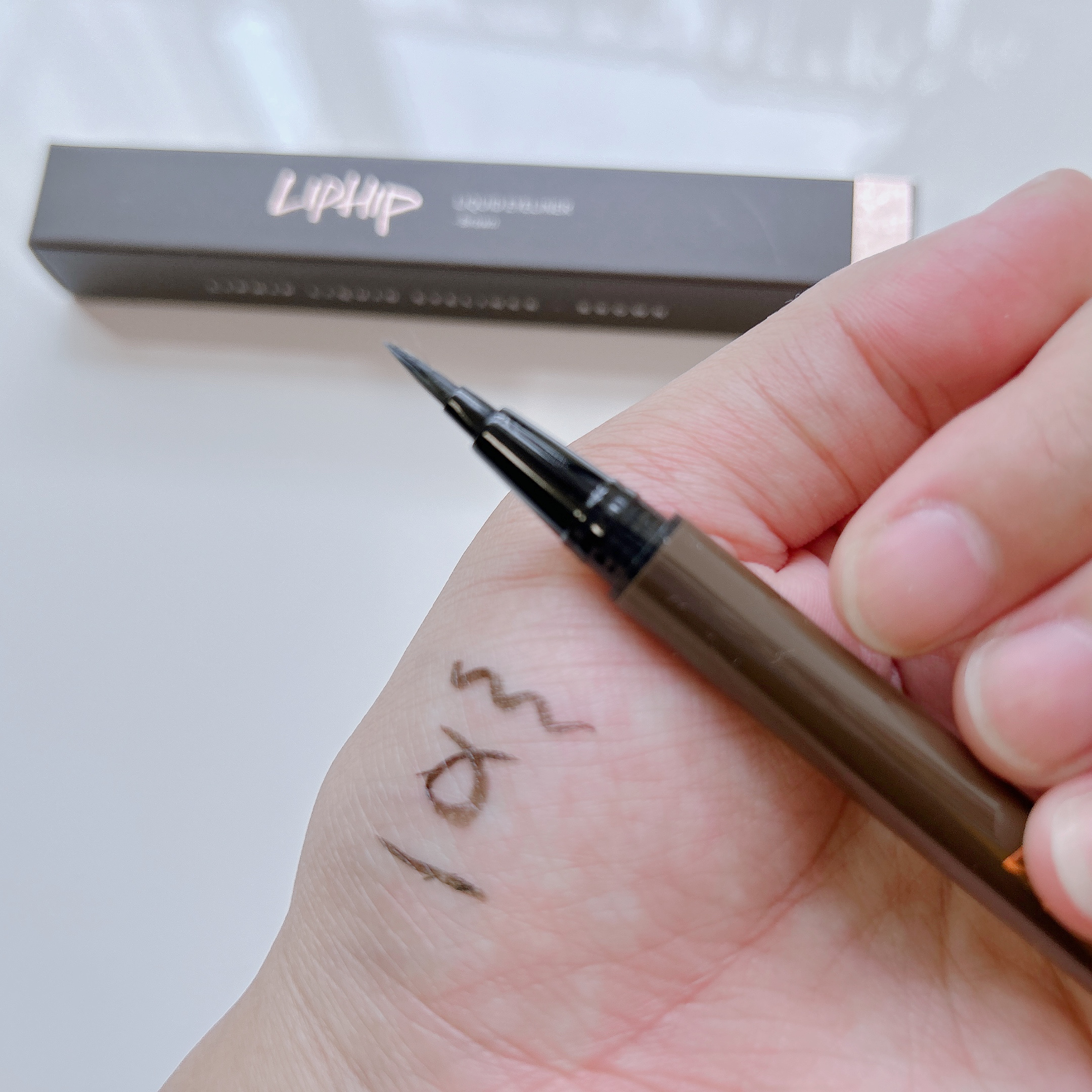 リキッドアイライナー 01 ブラウン/LIPHIP(リップヒップ)/リキッドアイライナーを使ったクチコミ（2枚目）