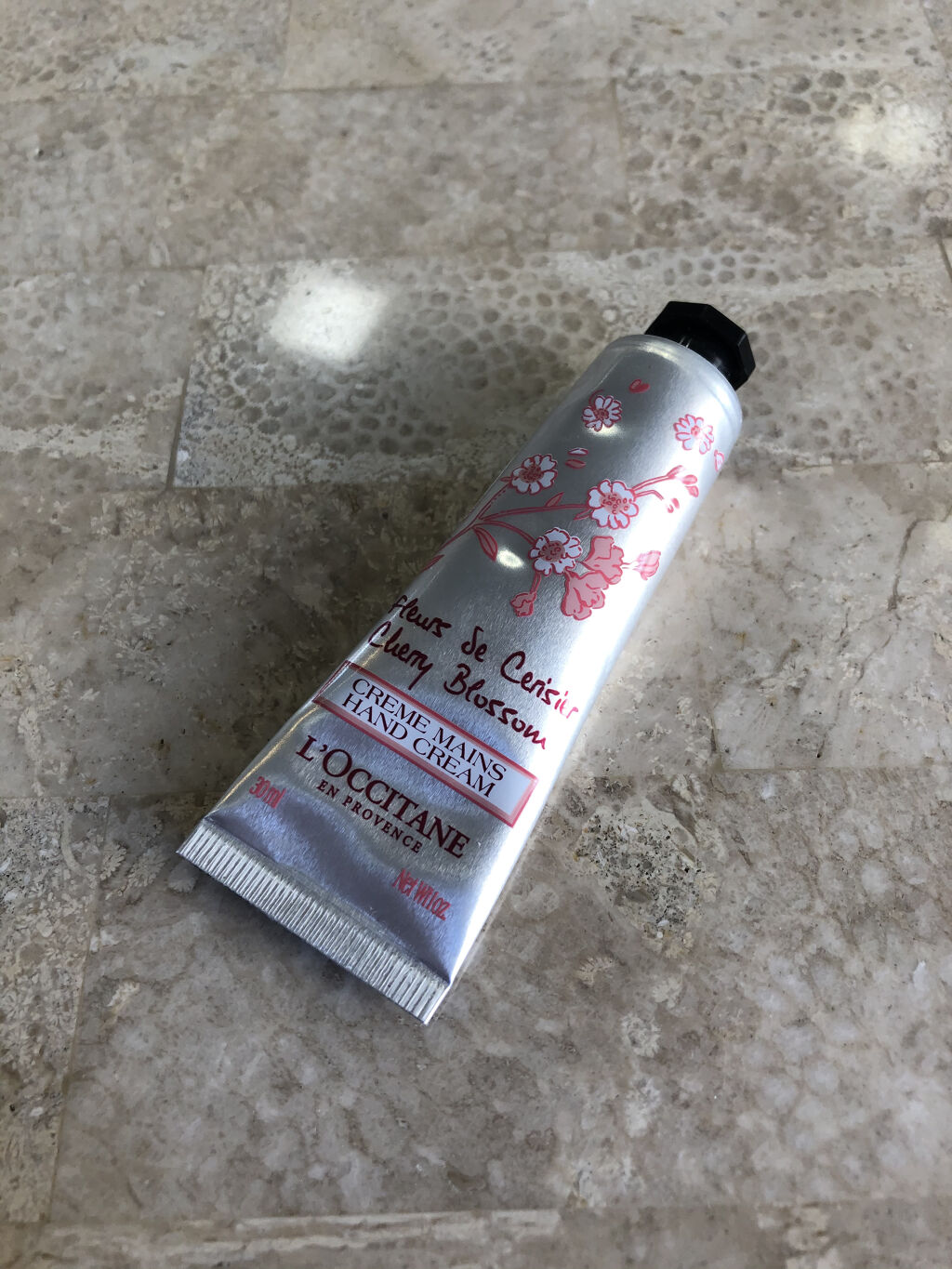 チェリーブロッサム ソフトハンドクリーム/L'OCCITANE/ハンドクリームを使ったクチコミ（1枚目）