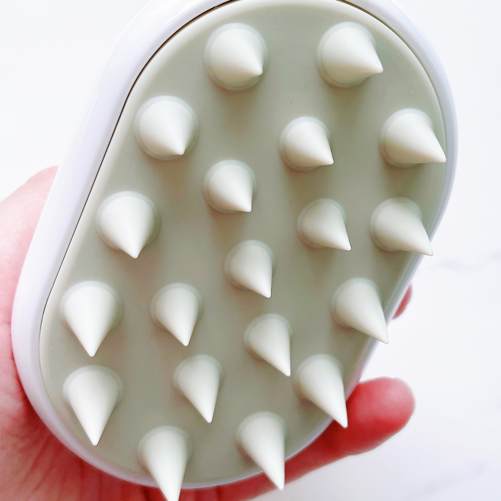 プロミル カルテスキャルプマッサージャー/Promille/スカルプブラシを使ったクチコミ（2枚目）