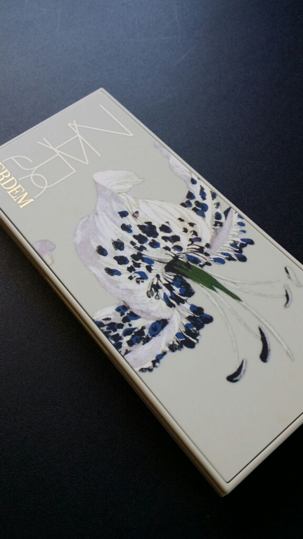 NARS フルールファータル アイシャドーパレット のクチコミ「手持ちのNARSの限定品のパレットの中で、唯一デイリーに使える優秀パレット🙌

これはよき！ブ.....」（2枚目）