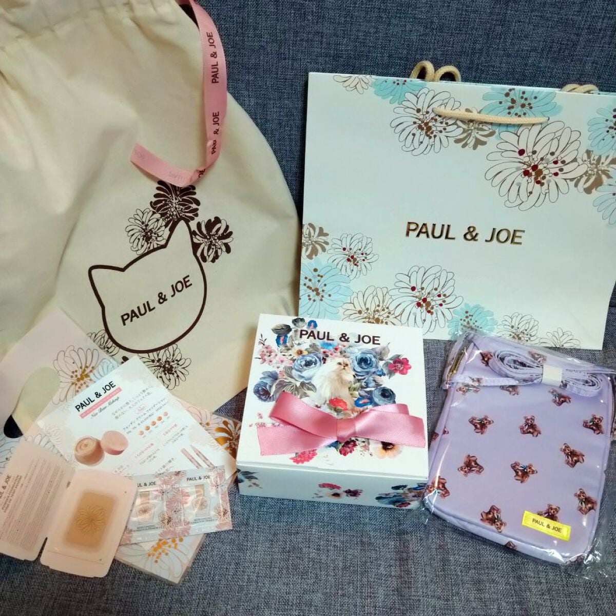 モイスチュアライジング ファンデーション プライマー/PAUL & JOE BEAUTE/化粧下地を使ったクチコミ(5枚目)