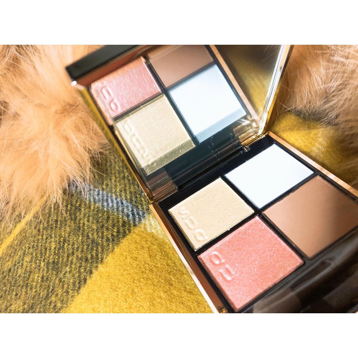 自分でもびっくりΣ( ´･ω･`)

 postし忘れてました📮 _____ 💌 .

  SUQQU
シグニチャーカラーアイズ

112 恣 HOSHIIMAMA

 今更私がとやかく言うパレットではないんですが。

とにかくラメラメ