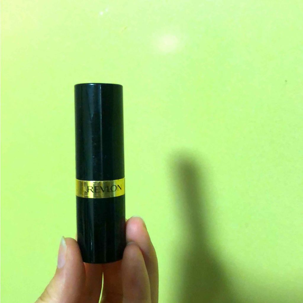 Natsuki☆ on LIPS 「REVLONのリップ買いました💄値段は1200円くらいです!水..」(1枚目)