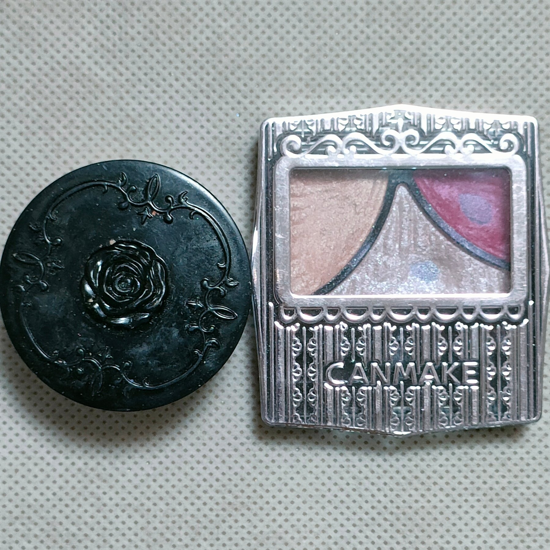 アイ グリッター/ANNA SUI/単色アイシャドウを使ったクチコミ（2枚目）