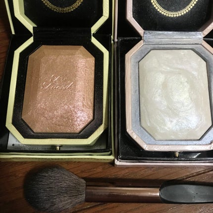 ダイヤモンドライト ハイライター ブラシ/Too Faced/メイクブラシを使ったクチコミ(4枚目)