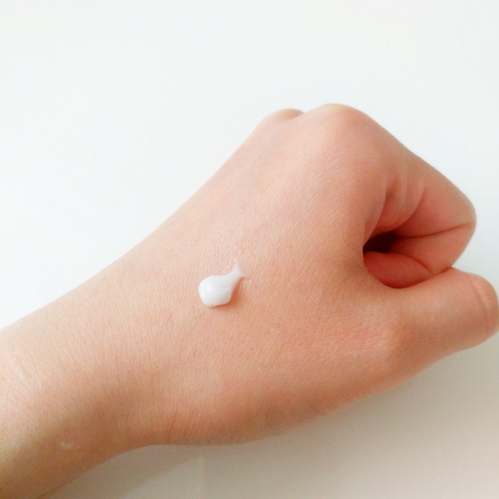 プラセホワイター 薬用美白アイクリーム/明色/アイケア・アイクリームを使ったクチコミ（2枚目）