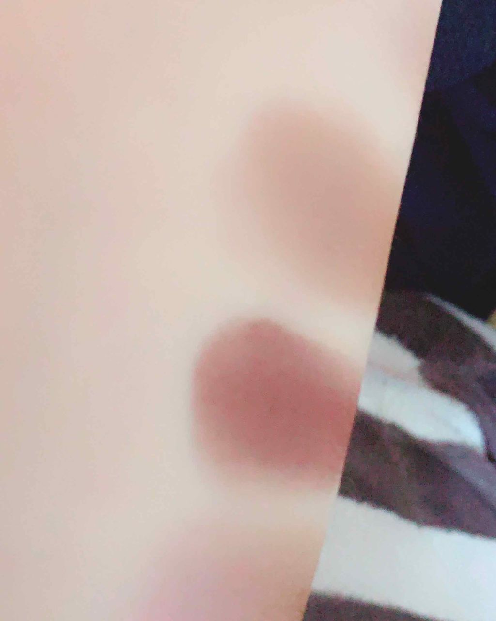 スモール アイシャドウ アイム イントゥ イット/M・A・C/単色アイシャドウを使ったクチコミ（2枚目）