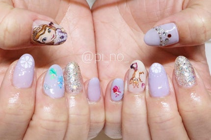 shino on LIPS 「小さなプリンセスソフィア👸___________#北千住ネイル..」(2枚目)