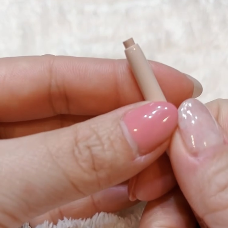 描くアイゾーンコンシーラー/CEZANNE/ペンシルコンシーラーを使ったクチコミ（3枚目）