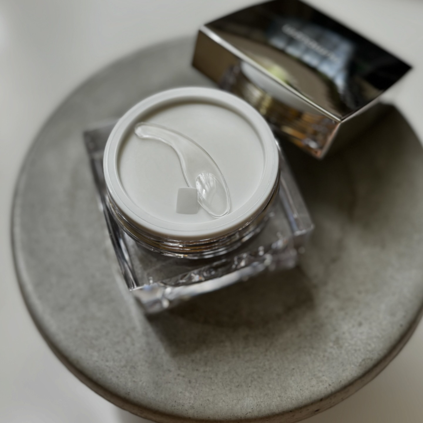 5番 白玉グルタチオンCメラゼロクリーム/numbuzin/フェイスクリームを使ったクチコミ（3枚目）