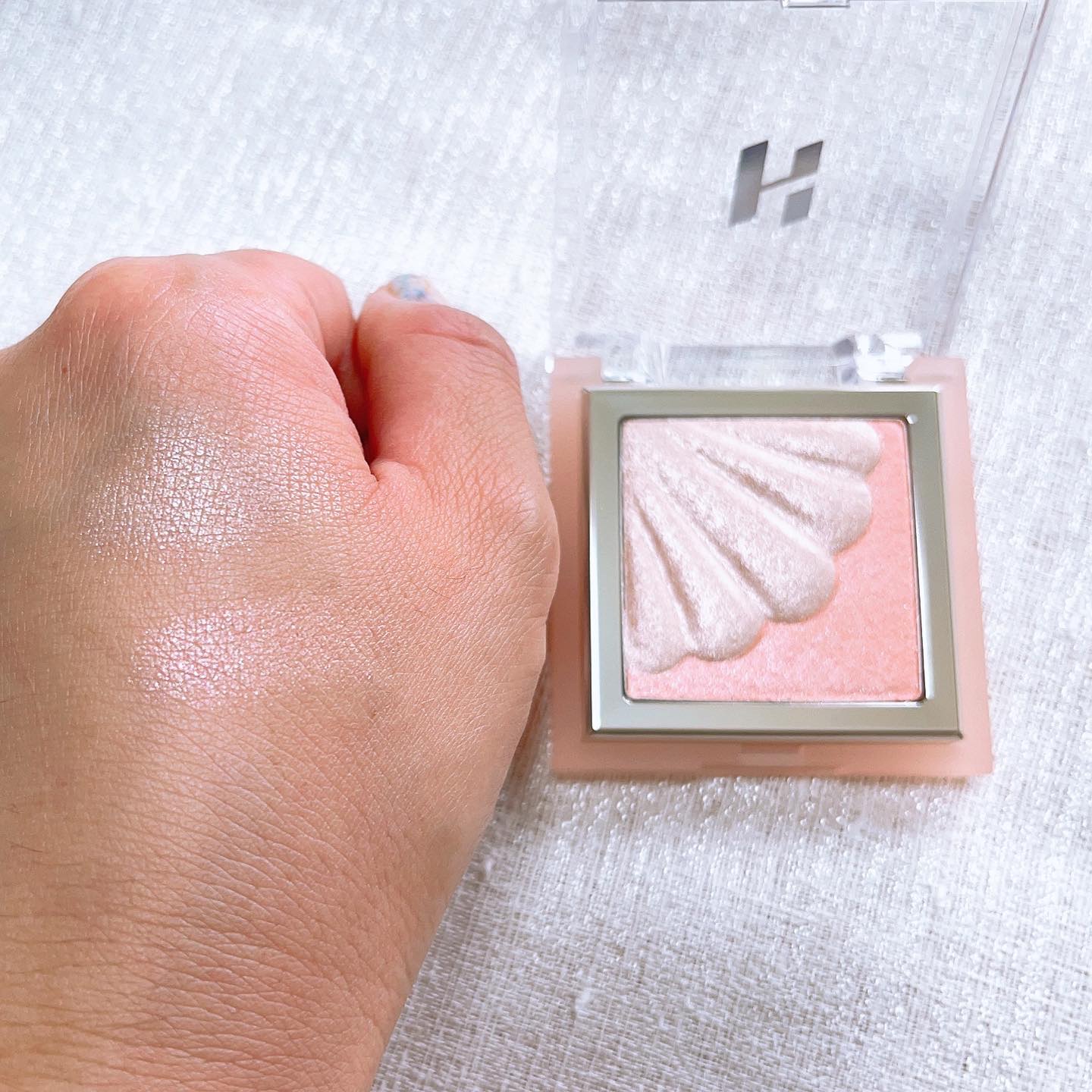 シェルグロウハイライター #02 パーリーブリエ/HOLIKA HOLIKA/パウダーハイライトを使ったクチコミ（3枚目）