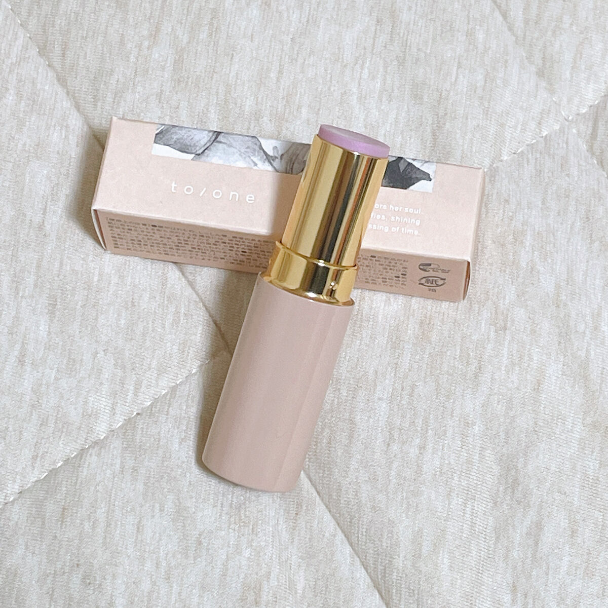 ルミナイザーバー 03 ラベンダーグロウ/to/one/スティックハイライトを使ったクチコミ（2枚目）