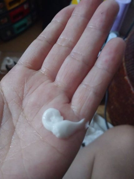 乾燥小じわフェイスクリーム/DAISO/フェイスクリームを使ったクチコミ(2枚目)