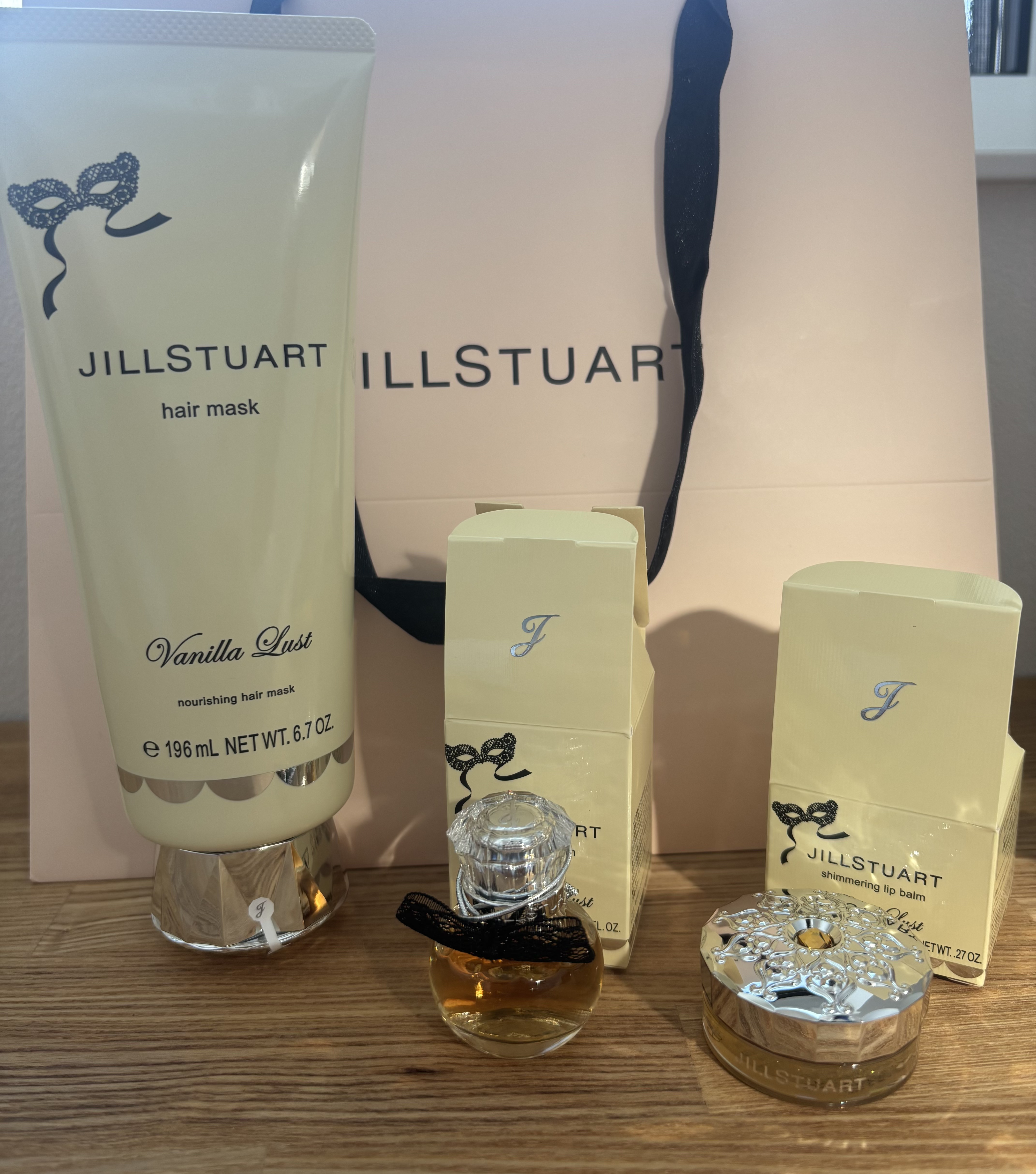 ジルスチュアート ヴァニラ ラスト オードパルファン /JILL STUART/香水(レディース)を使ったクチコミ（1枚目）