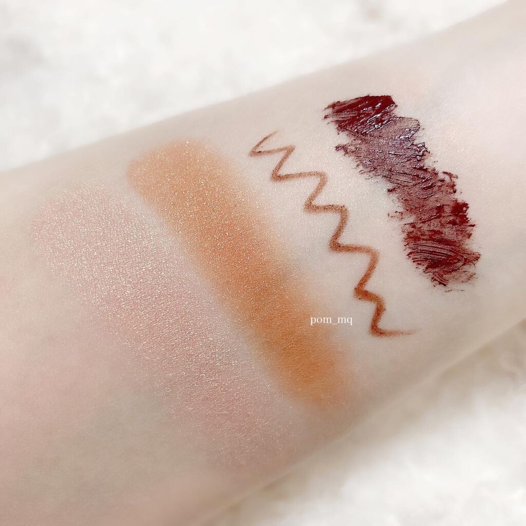 シャドーカスタマイズ/MAJOLICA MAJORCA/単色アイシャドウを使ったクチコミ（3枚目）