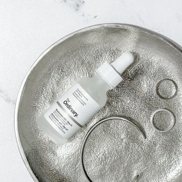 The Ordinary ナイアシンアミド10%+ 亜鉛1%のクチコミ「5月に日本上陸で話題のThe Ordinary

今回は人気のフェイスセラムを使ってみました🫧.....」（1枚目）