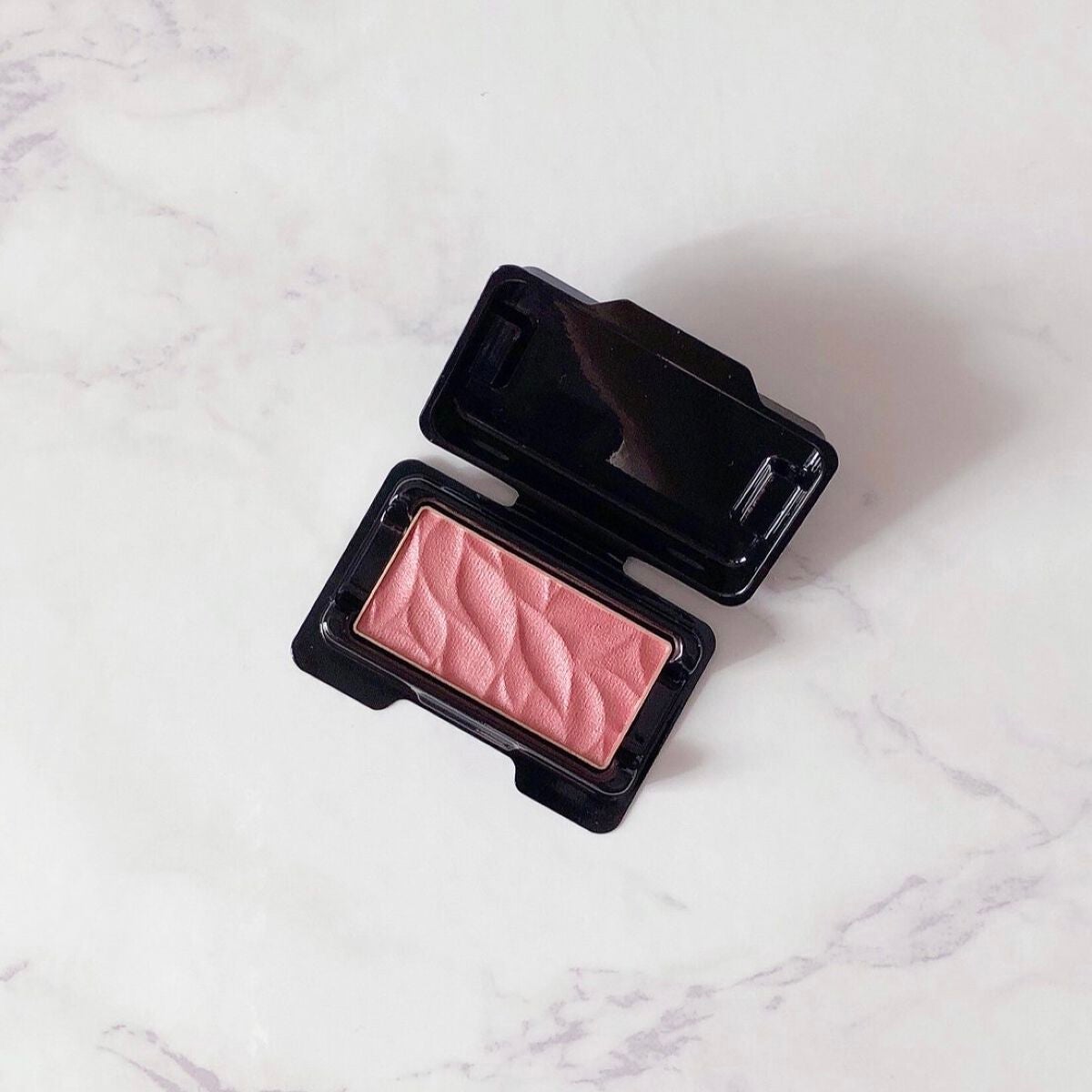 カランドゥ フェイス/Elégance/パウダーチークを使ったクチコミ(2枚目)