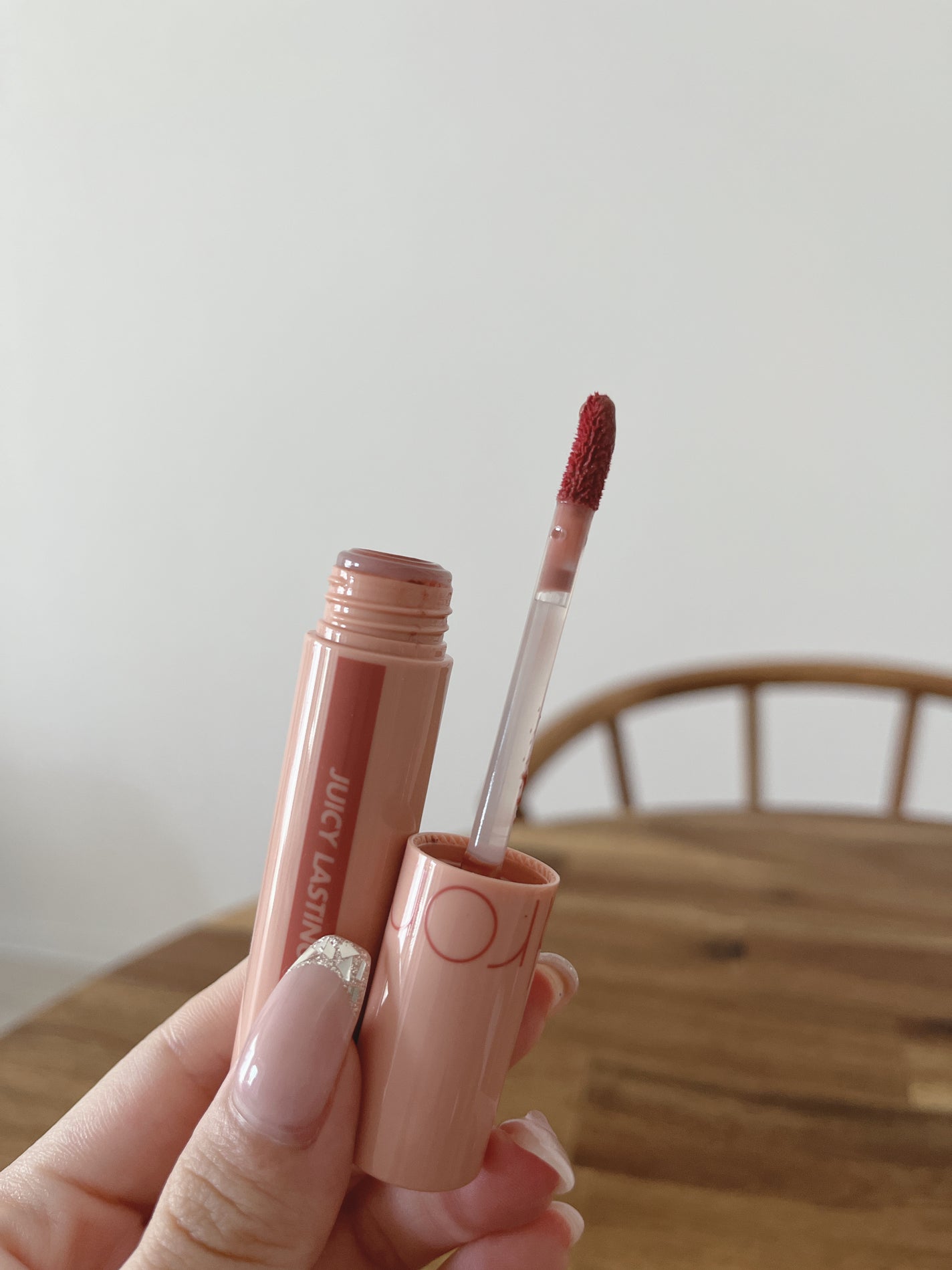 ジューシーラスティングティント/rom&nd/リップティントを使ったクチコミ(2枚目)