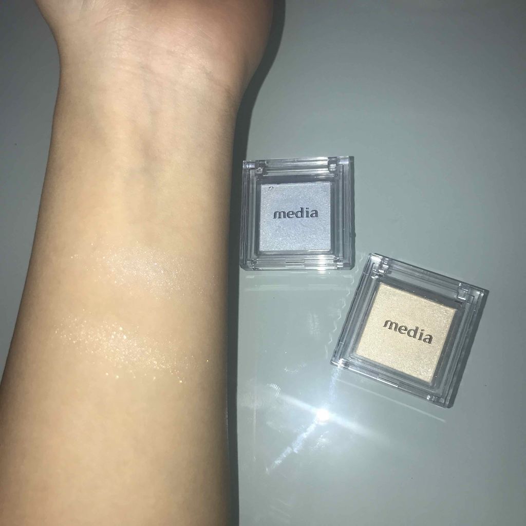 ブライトアップアイシャドウ/media/単色アイシャドウを使ったクチコミ（3枚目）
