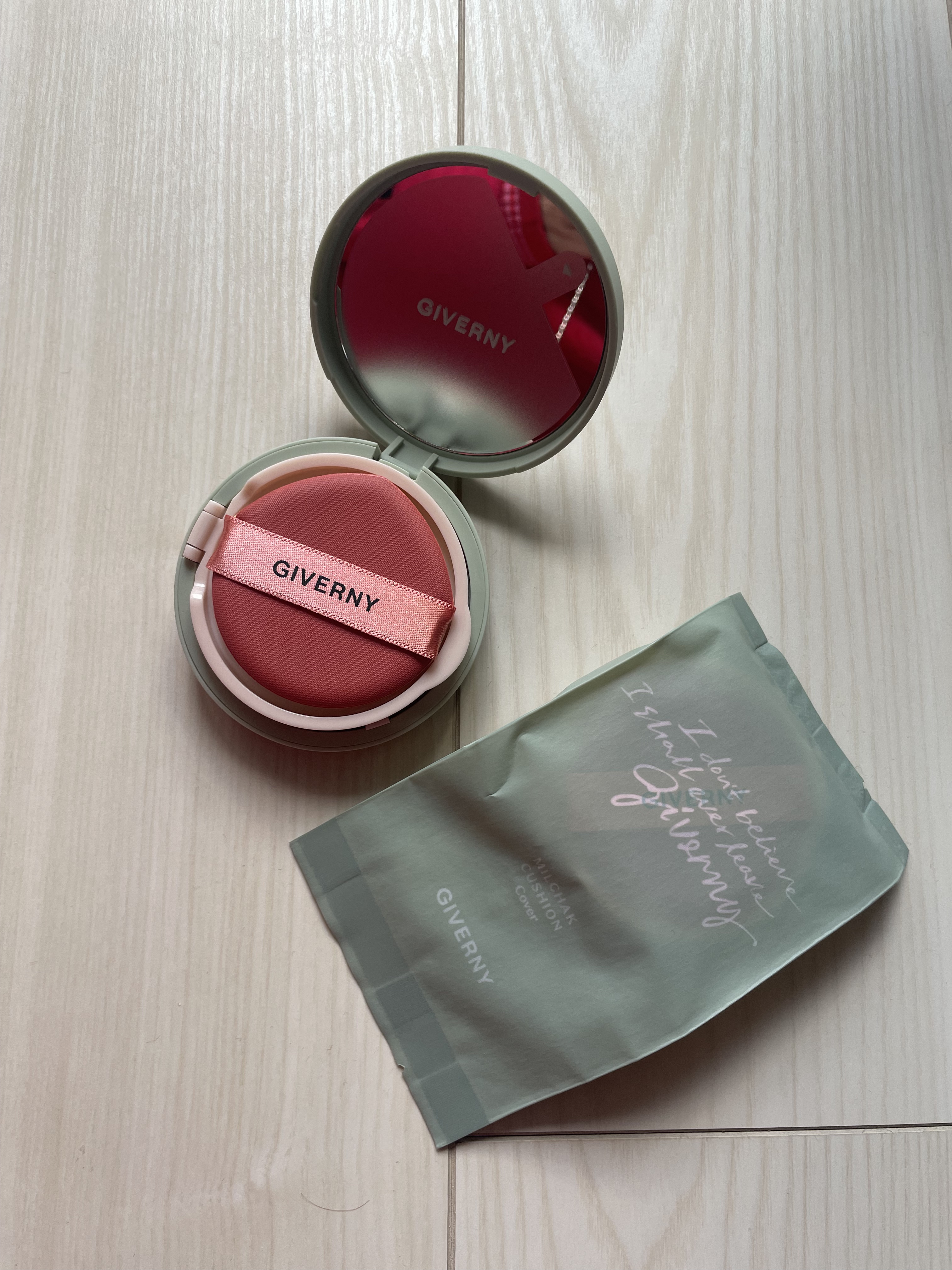 ジヴェルニー 密着カバークッション 23NW ミディアムベージュ/GIVERNY/クッションファンデーションを使ったクチコミ（3枚目）