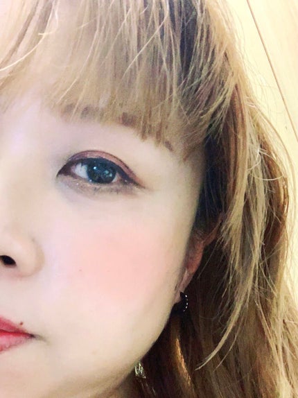 リサ・ラーソン♡クッションファンデマニア on LIPS 「久しぶりになので☆。.:*゜美容院💇✨ね✨アハ😃#コロナ禍と真..」(4枚目)