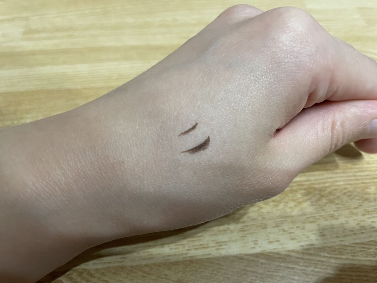 「密着アイライナー」ショート筆リキッド/デジャヴュ/リキッドアイライナーを使ったクチコミ（3枚目）