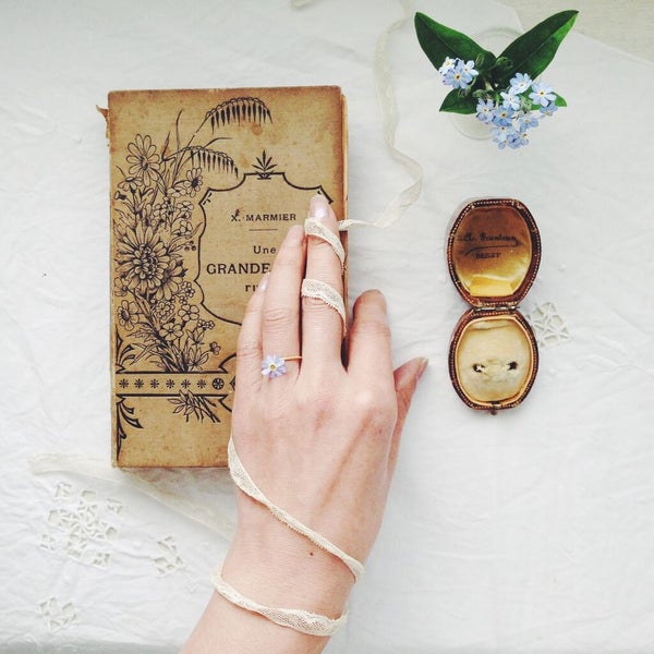 【綺麗な手になる方法とは?】簡単に出来るセルフハンドケア5選!プレゼントにおすすめ人気手袋・家電・オイルも