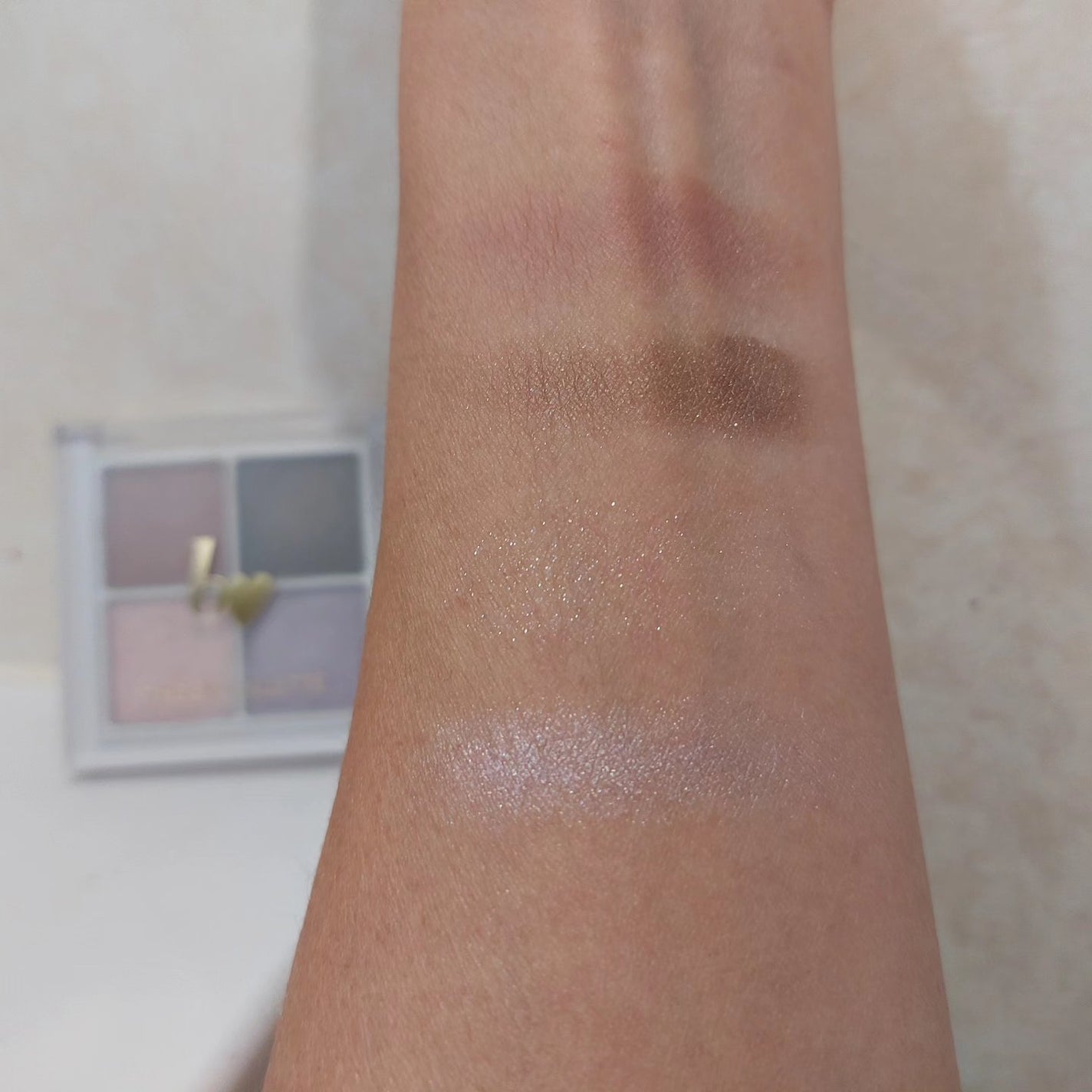 THE アイパレR/b idol/アイシャドウパレットを使ったクチコミ(1枚目)