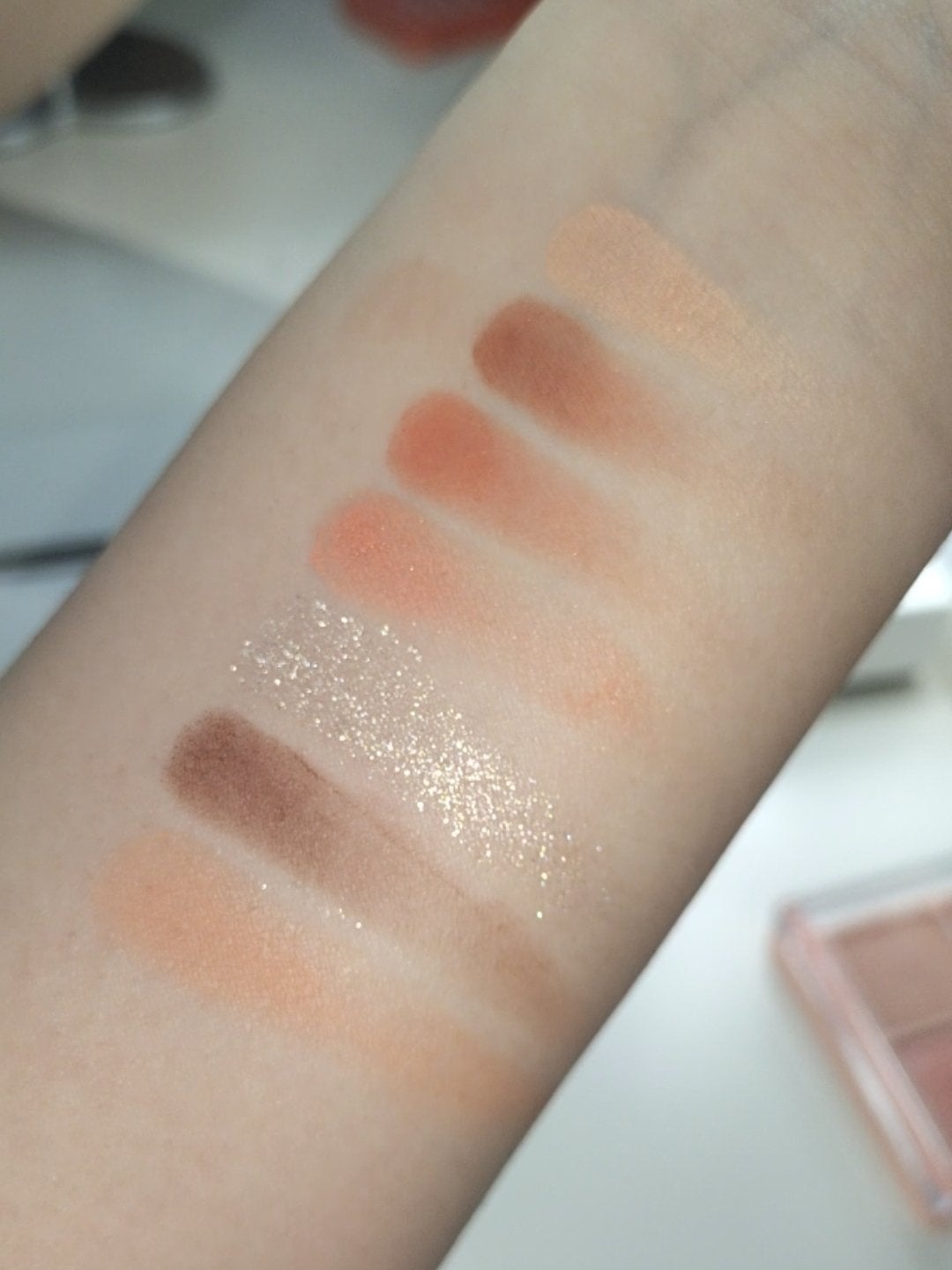 ベターザンアイズ/rom&nd/アイシャドウパレットを使ったクチコミ(3枚目)