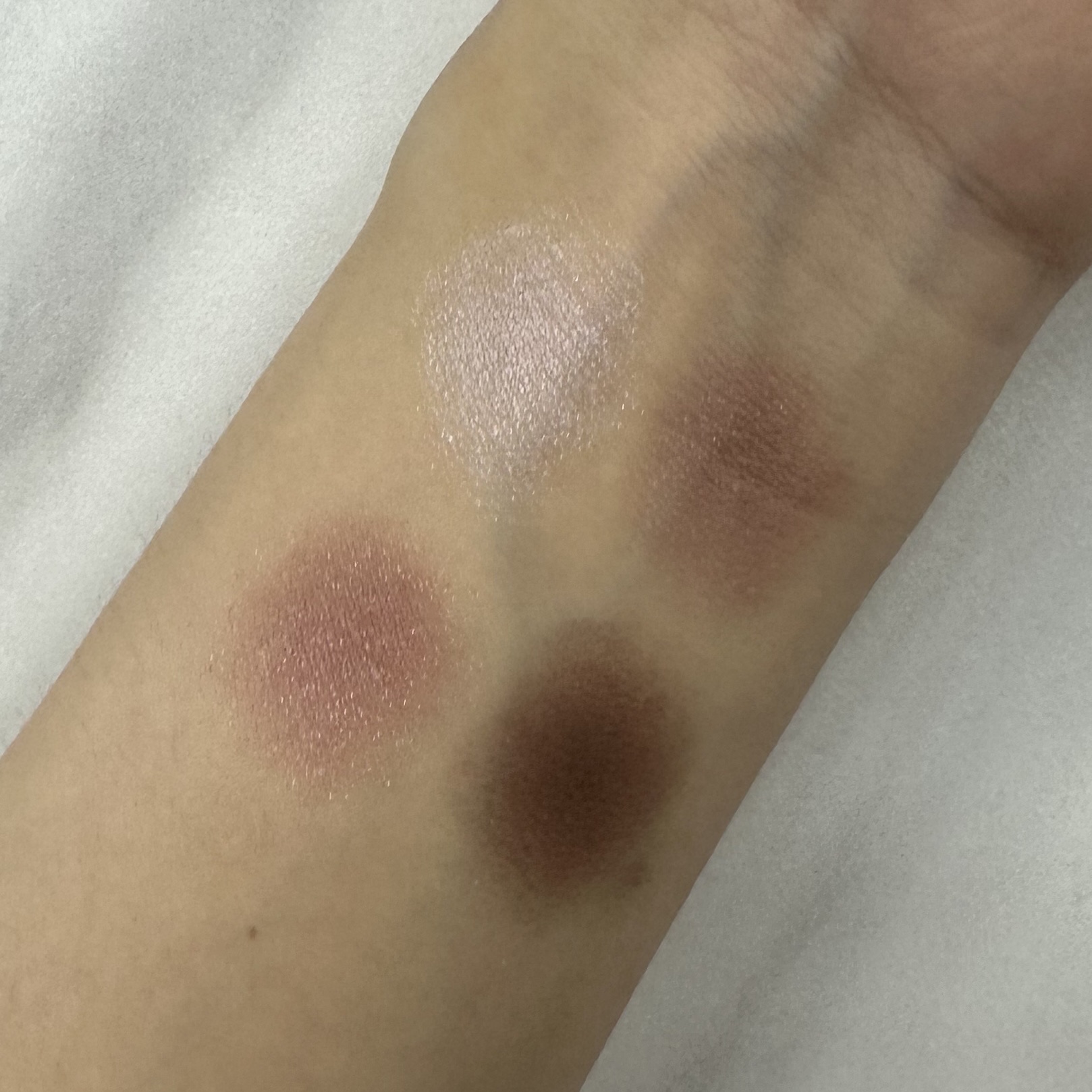 スキニーリッチシャドウ/excel/アイシャドウパレットを使ったクチコミ（3枚目）