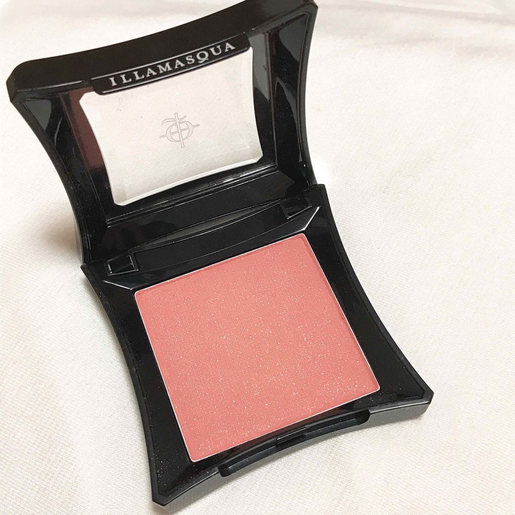 Illamasqua powder blusher