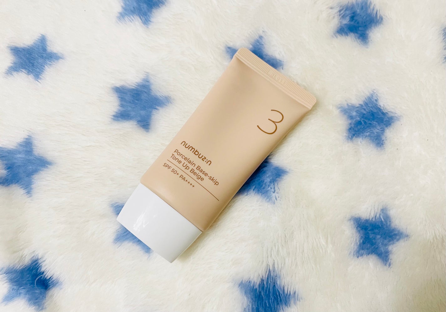 akana on LIPS 「まるで素肌のような透明感!3番ノーファンデ陶器肌トーンアップク..」(2枚目)