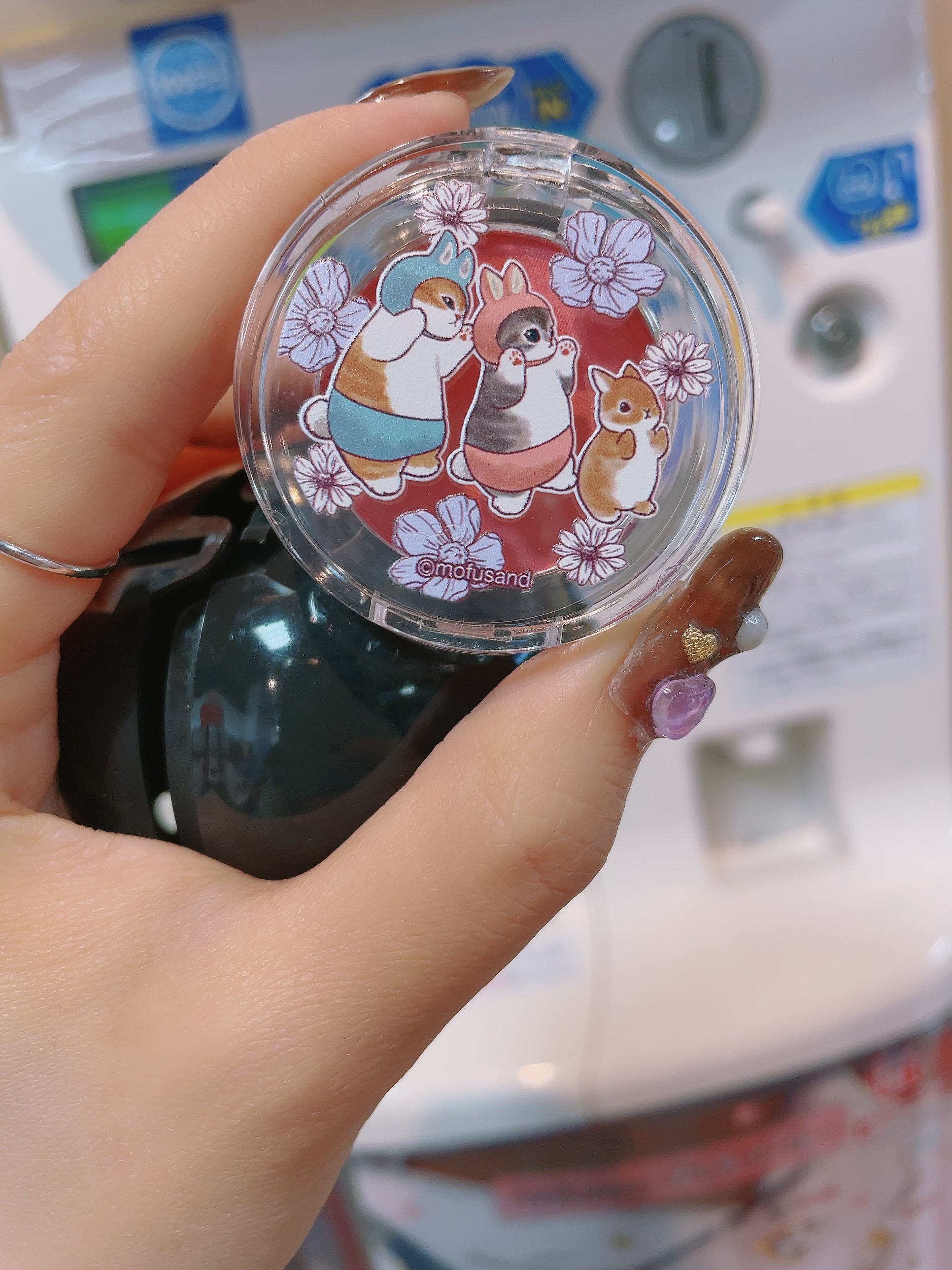 ポンデクルール　mofusand　マルチカラーパウダー うさにゃんB/クレアボーテ/単色アイシャドウを使ったクチコミ（2枚目）