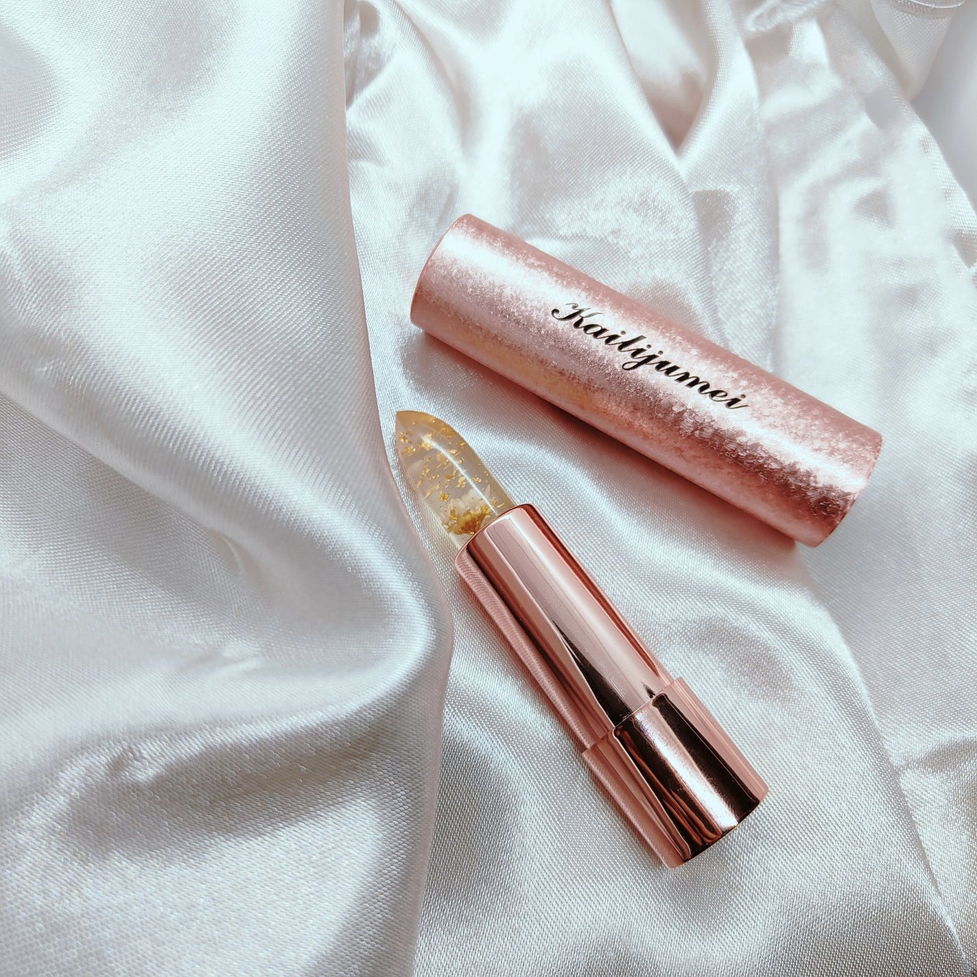 フラワーリップ 日本限定ピンクゴールドモデル/Kailijumei/口紅を使ったクチコミ(3枚目)