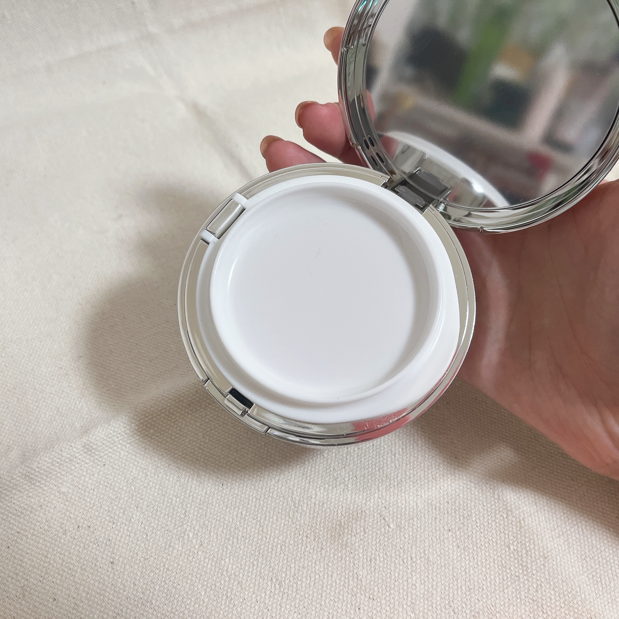 グリーミングテンションパクト 21 ライトベージュ 本体/2aN/クリーム・エマルジョンファンデーションを使ったクチコミ（3枚目）