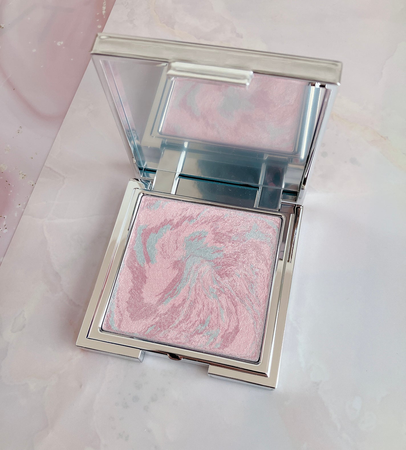 スキンルミナスハイライター/DEAR DAHLIA/パウダーハイライトを使ったクチコミ(3枚目)