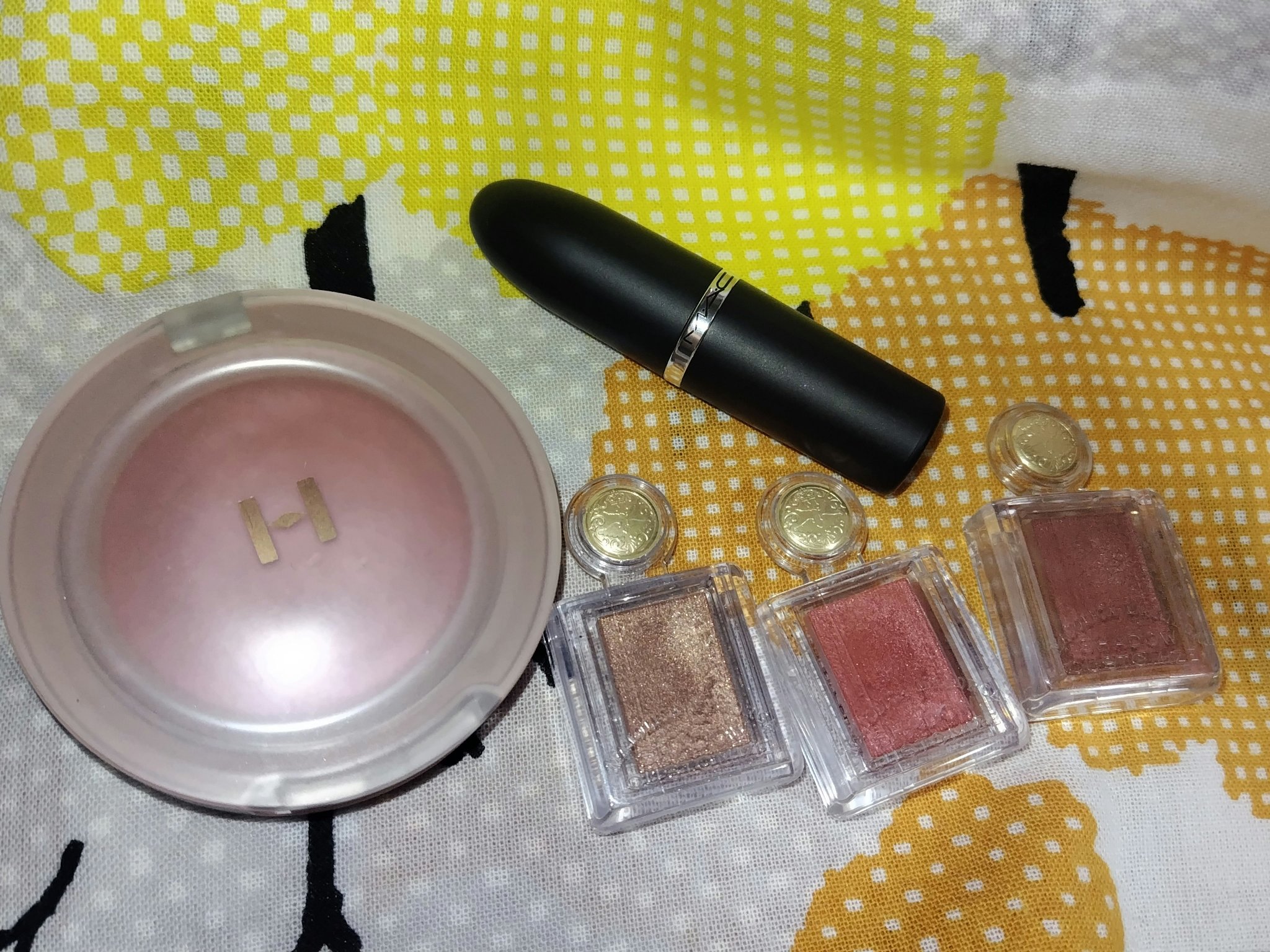 トゥルーディメンショングロウチーク/hince/パウダーチークを使ったクチコミ（1枚目）