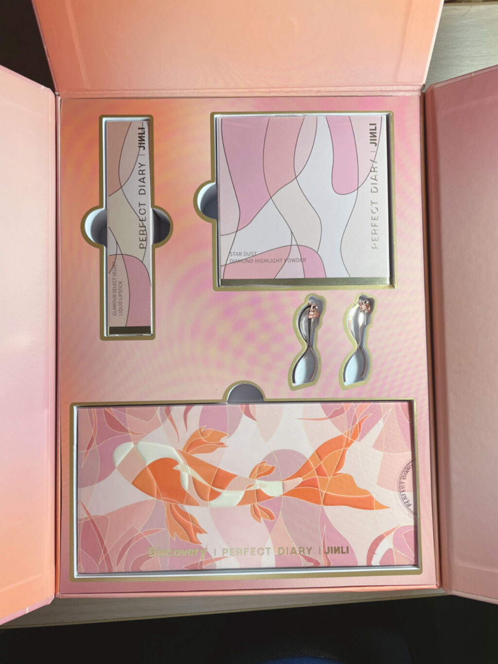 エクスプローラ12色 動物アイシャドウパレット/PERFECT DIARY/アイシャドウパレットを使ったクチコミ（2枚目）