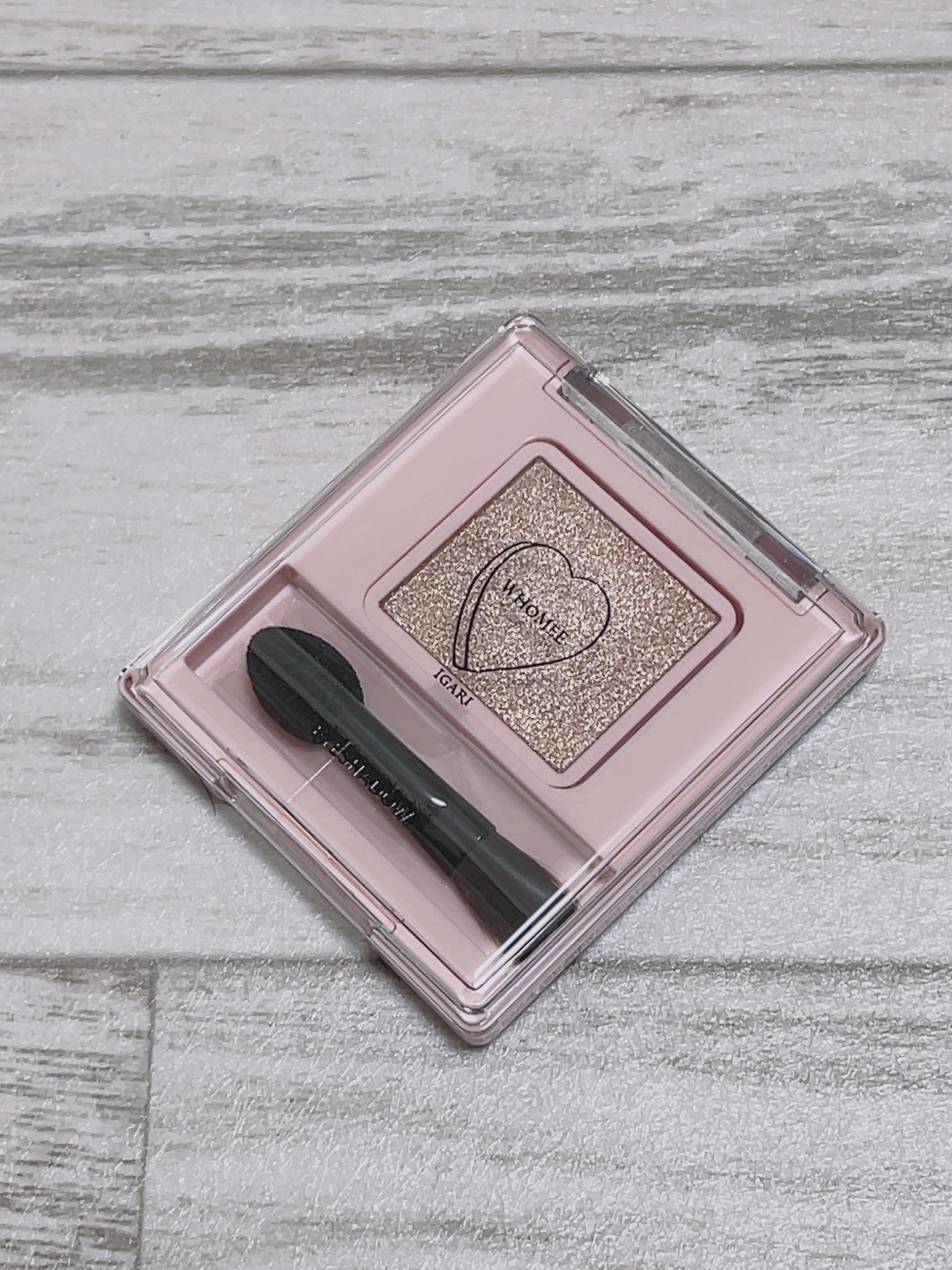 フーミー シングルラメシャドウ/WHOMEE/単色アイシャドウを使ったクチコミ（1枚目）