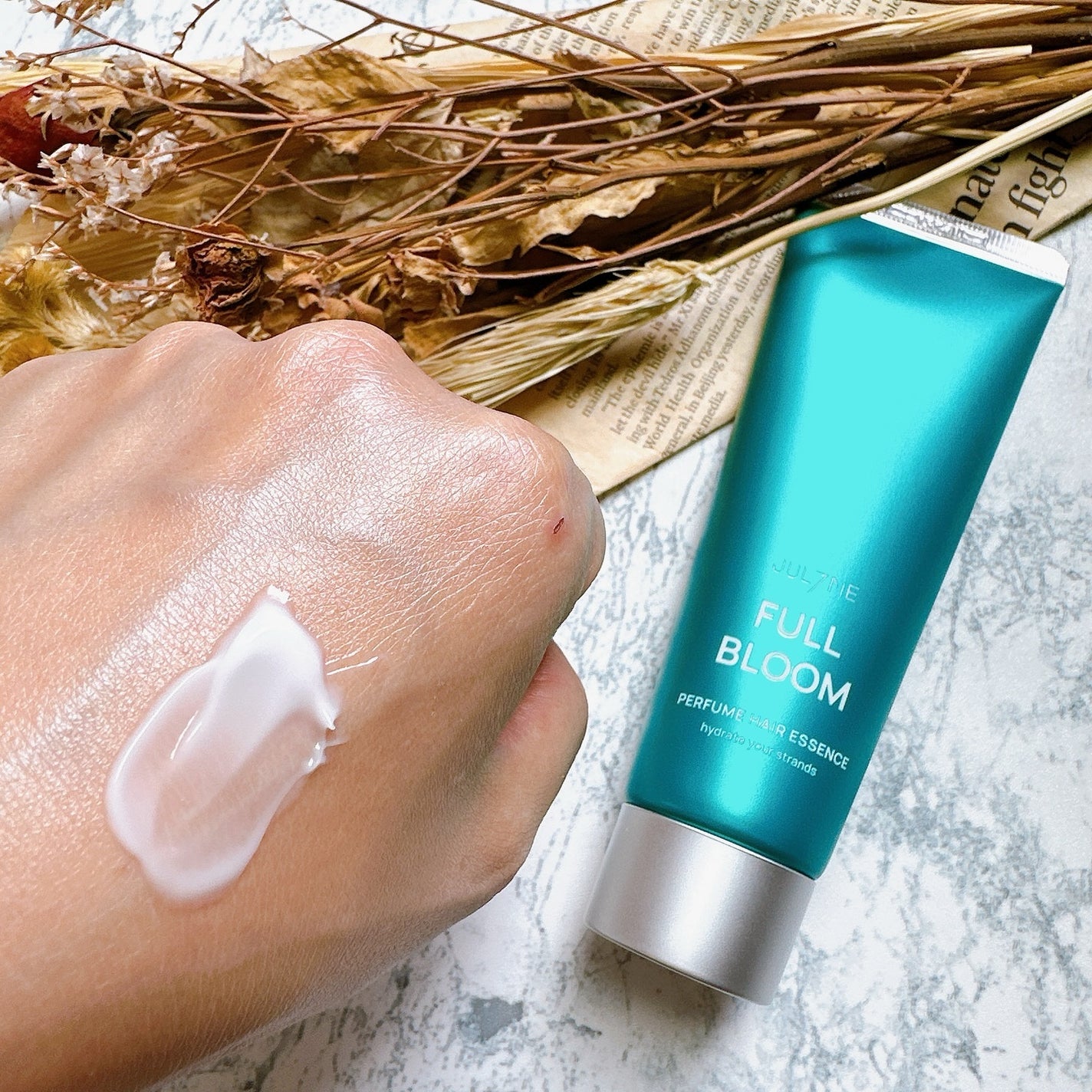 パフュームヘアエッセンス/JUL7ME/ヘアトリートメントを使ったクチコミ(4枚目)