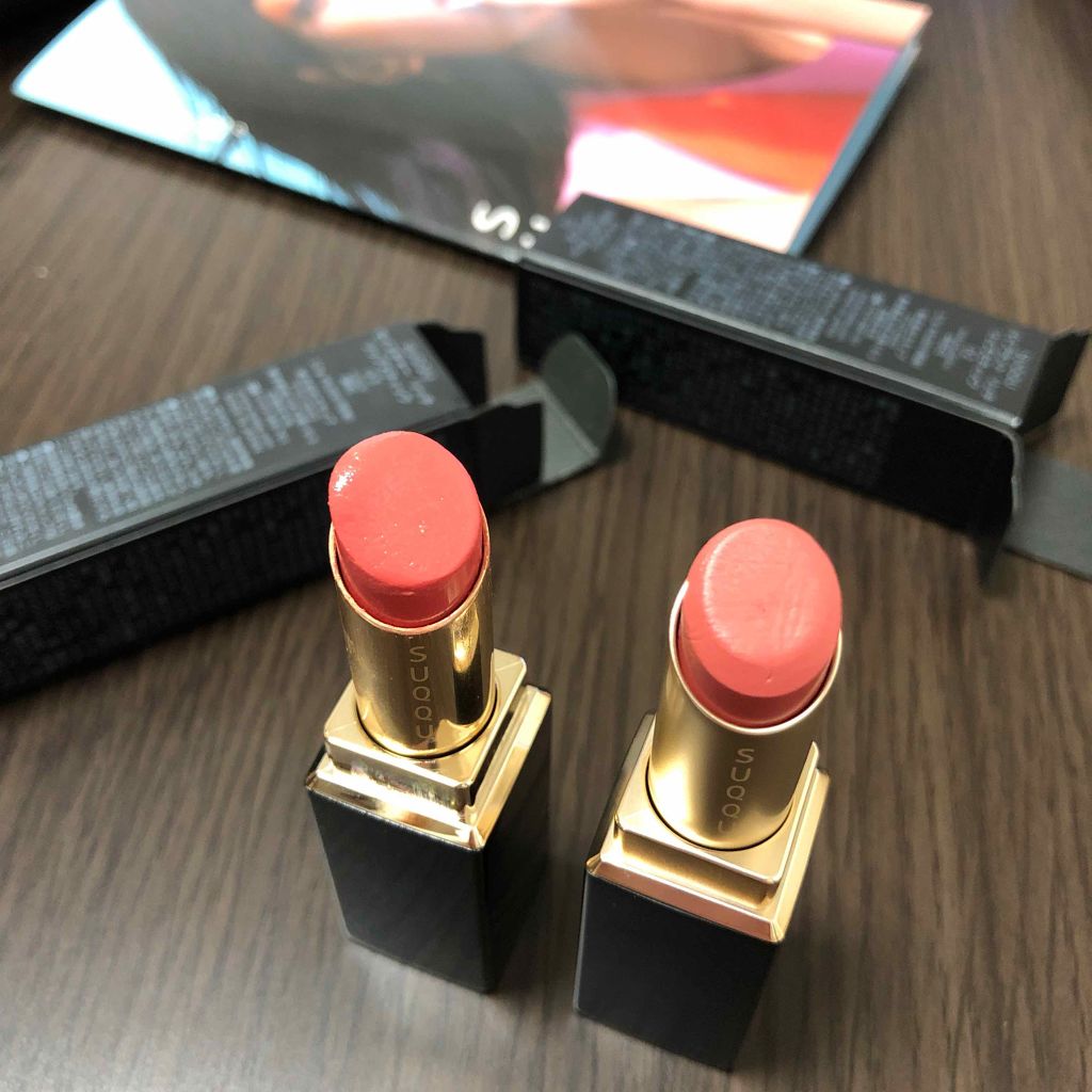 バイブラント リッチ リップスティック 02 中紅花 -NAKAKURENAI/SUQQU/口紅を使ったクチコミ（3枚目）