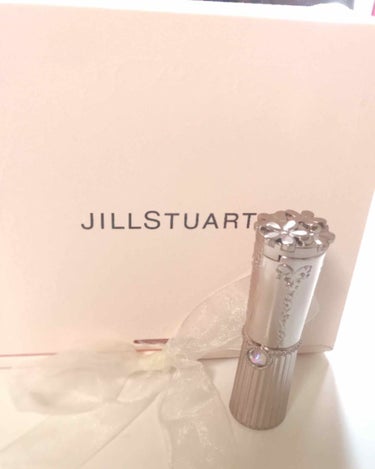 JILLSTUART
リップブロッサム シャイニーサテン
ロイヤル＆アーバン プリンセス S03

このJILLSTUARTのリップは誕生日にお友達にもらいました！私はJILLのリップは何本か持っていた