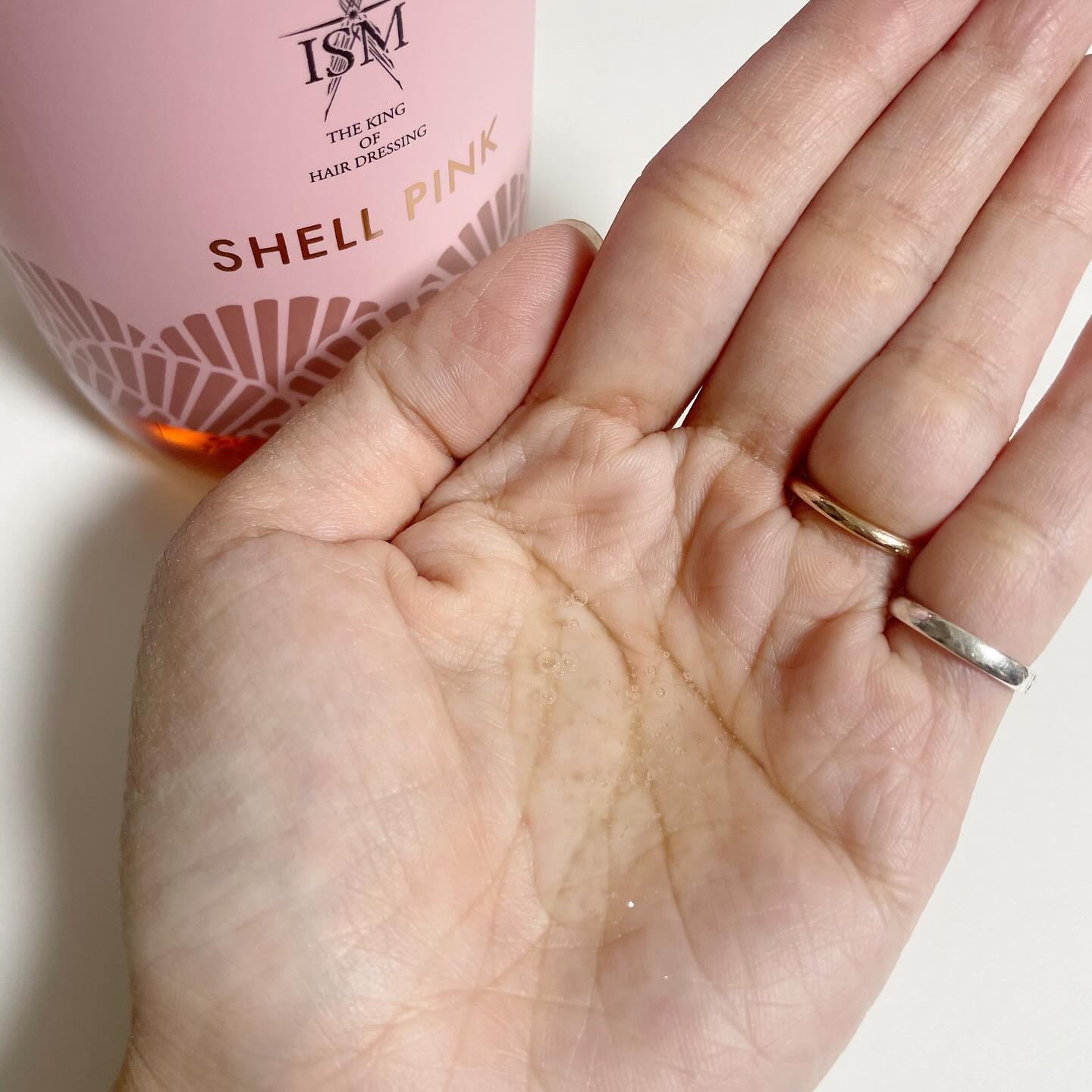 ISM SHELL PINK シャンプー／トリートメントのクチコミ「.
.
▶︎ISM SHELL PINK
  シャンプー&トリートメント

まるで香水シャンプ.....」（3枚目）