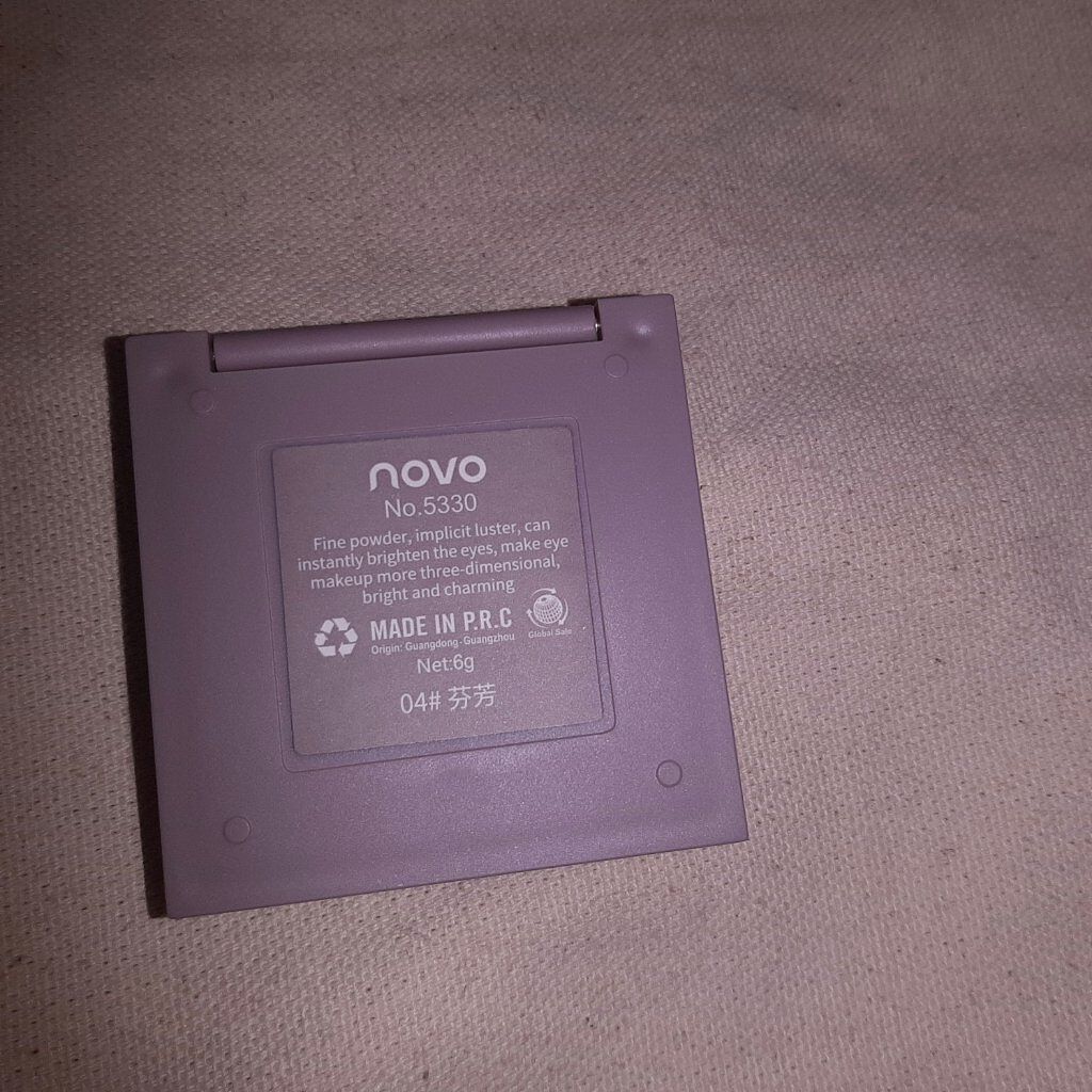  チェリーブロッサム 4色アイシャドウ/NOVO/アイシャドウパレットを使ったクチコミ（2枚目）