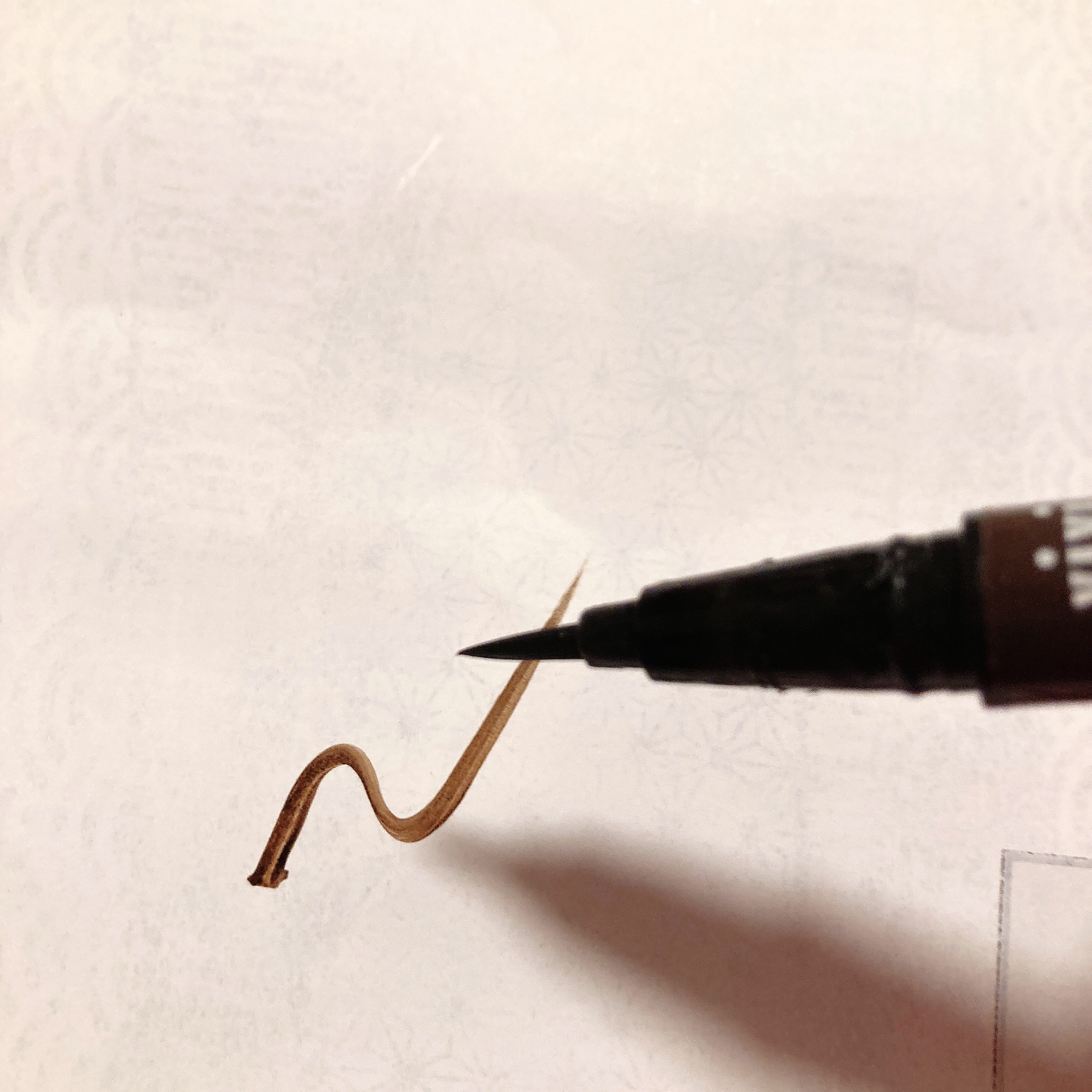 PRETTY EYES 104ダークブラウン/xixi/リキッドアイライナーを使ったクチコミ（2枚目）