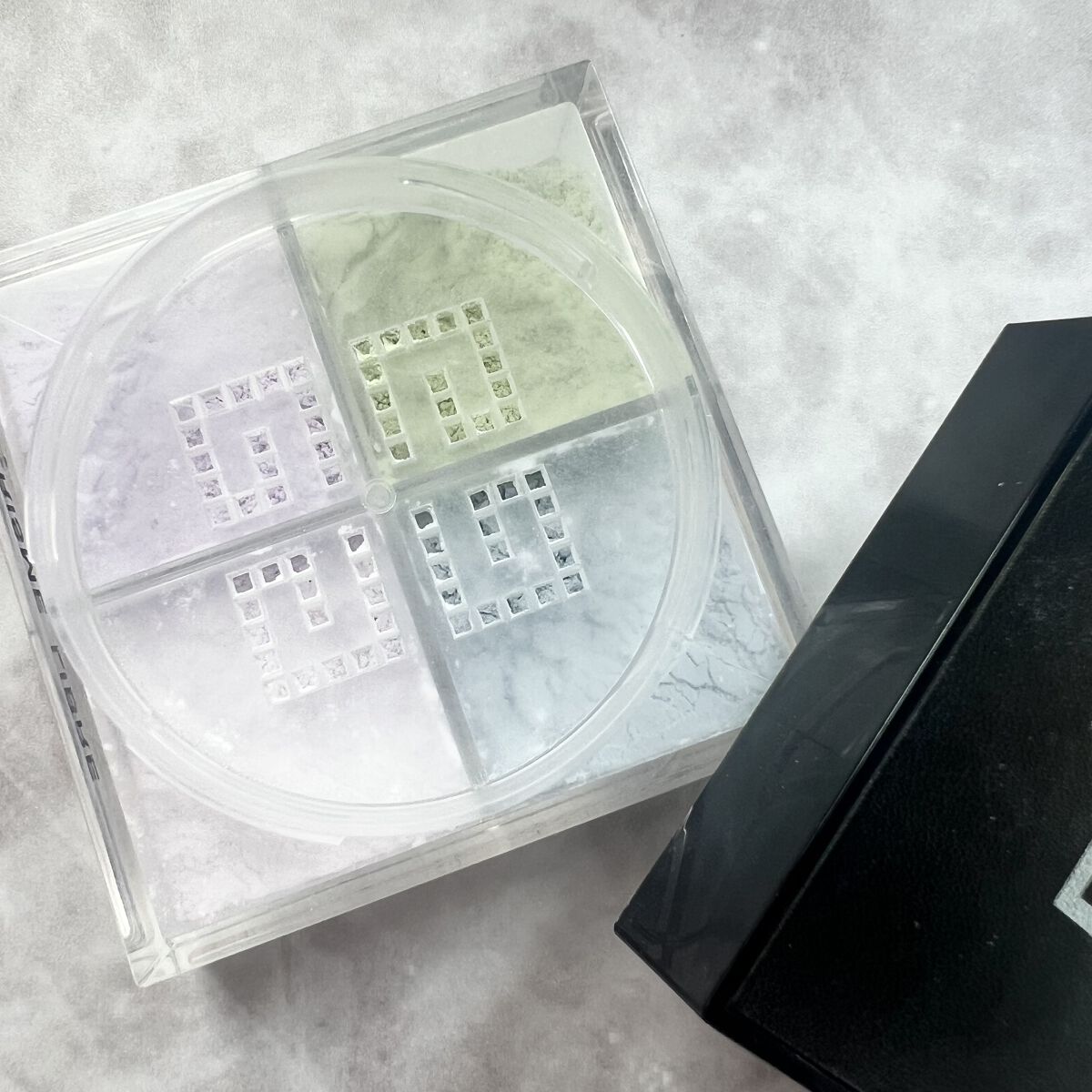 プリズム・リーブル/GIVENCHY/ルースパウダーを使ったクチコミ（1枚目）