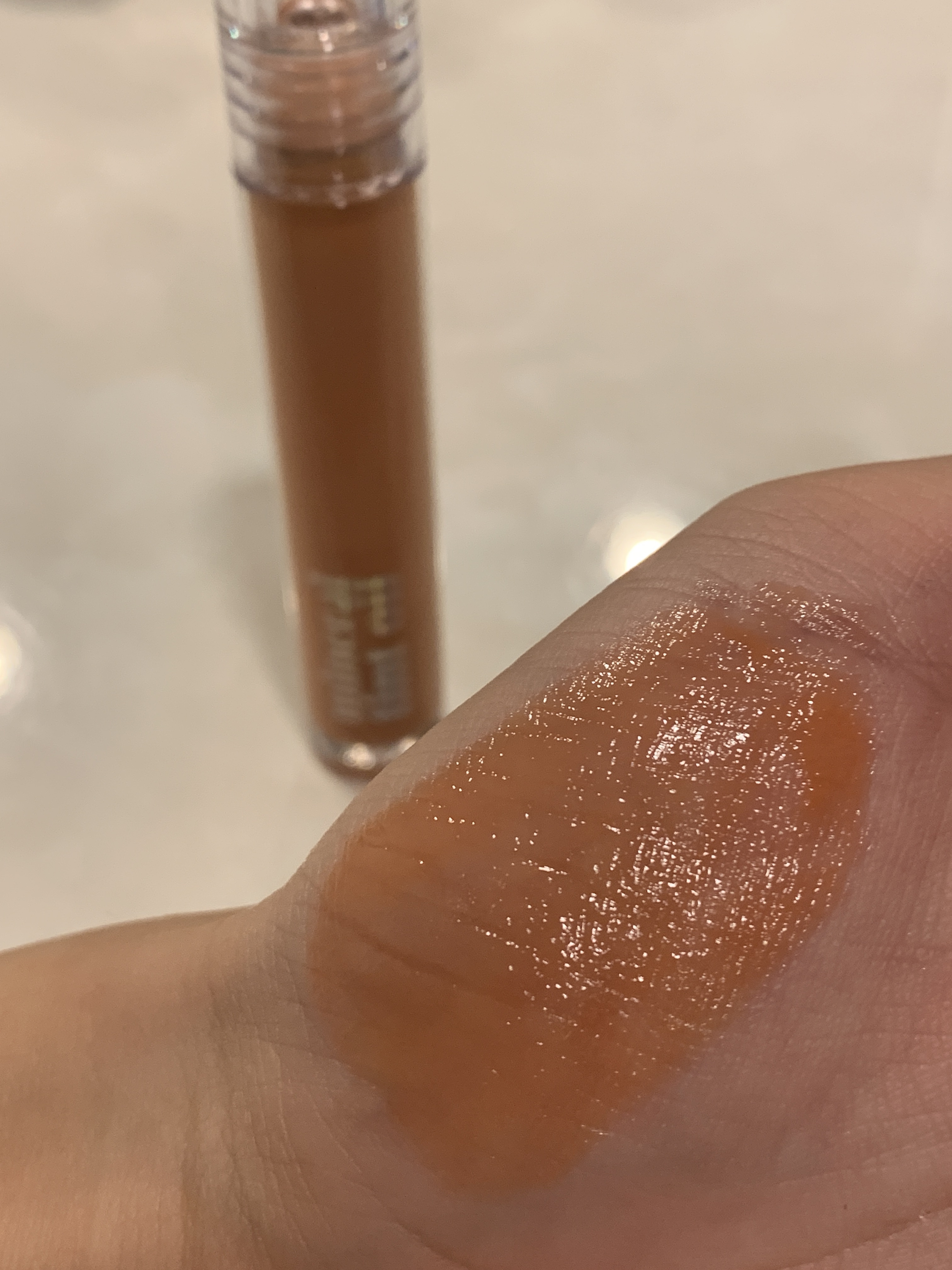 ミネラルティントオイル #03 フリッカーヌード/4U2/リップティントを使ったクチコミ（2枚目）