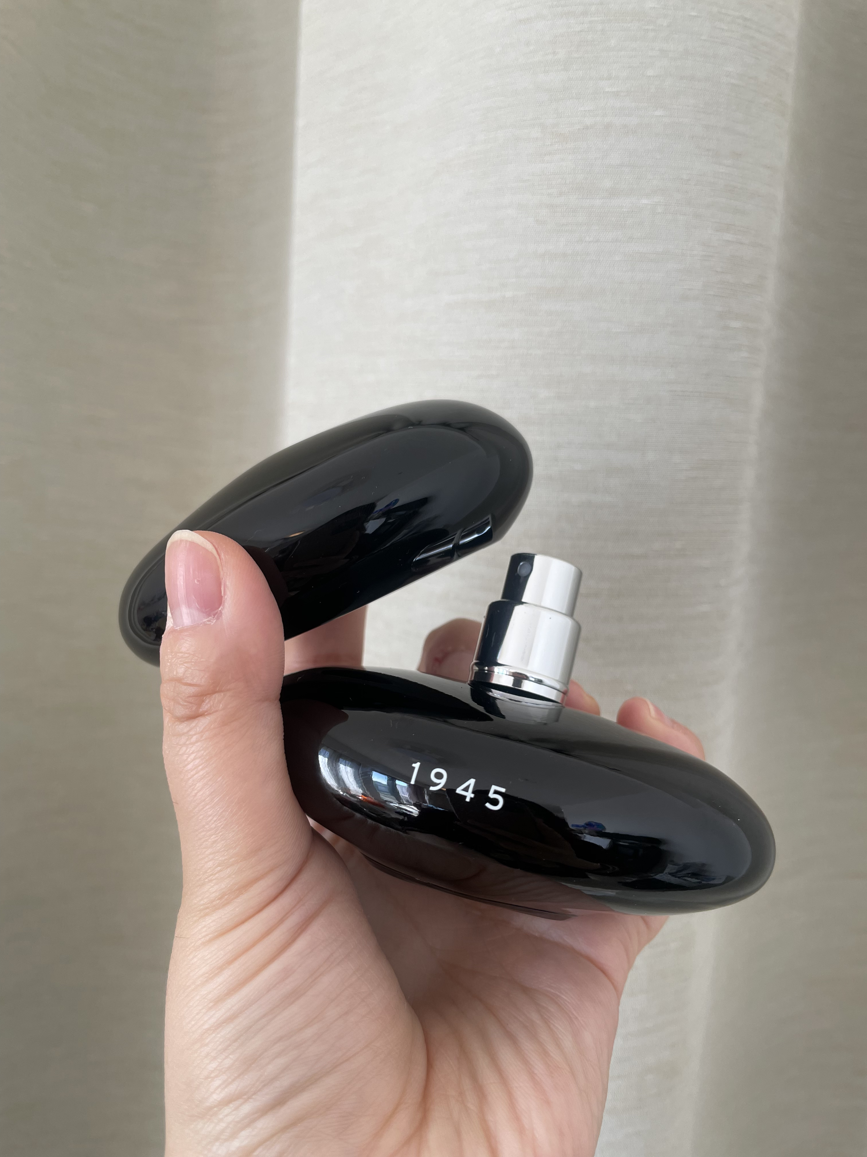 1945 オードトワレ BLACK/SHOLAYERED/香水(その他)を使ったクチコミ（2枚目）